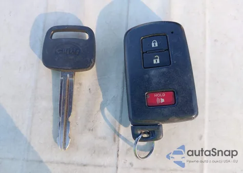 2014 Toyota Prius C Three из США, поврежденный, VIN JTDKDTB33E1067473